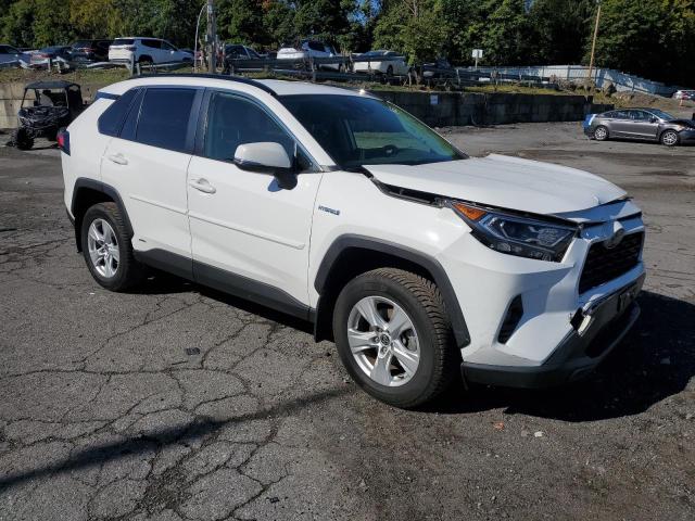 JTMR6RFV2LD005999 - 2020 TOYOTA RAV4 XLE WHITE photo 4