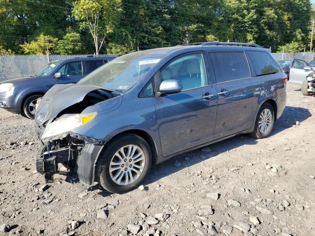 2016 TOYOTA SIENNA XLE, 