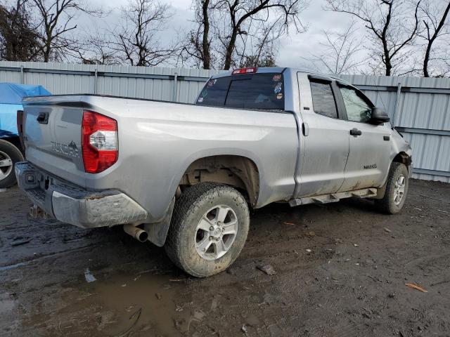 5TFUW5F18EX340363 - 2014 TOYOTA TUNDRA DOUBLE CAB SR/SR5 SILVER photo 3