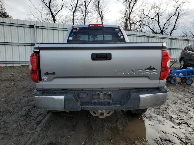 5TFUW5F18EX340363 - 2014 TOYOTA TUNDRA DOUBLE CAB SR/SR5 SILVER photo 6