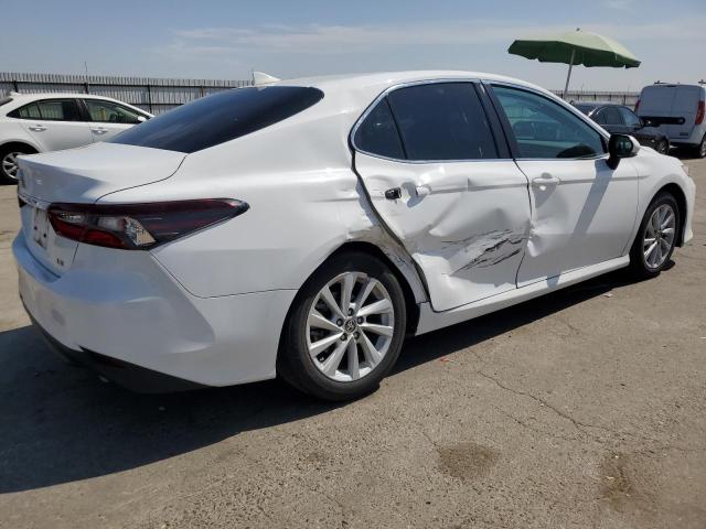 4T1C11AK0RU908580 - 2024 TOYOTA CAMRY LE WHITE photo 3