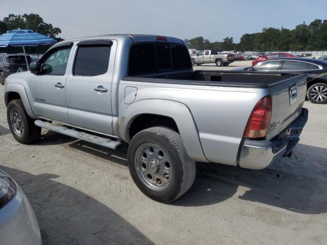 3TMJU62N06M013647 - 2006 TOYOTA TACOMA DOUBLE CAB PRERUNNER SILVER photo 2