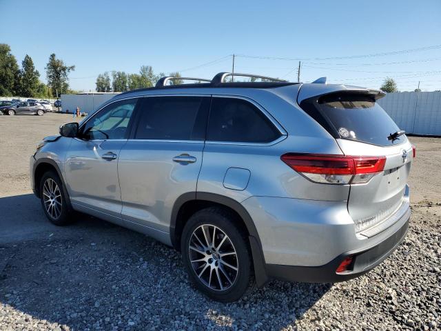 5TDJZRFH4HS385552 - 2017 TOYOTA HIGHLANDER SE 银色 照片 2