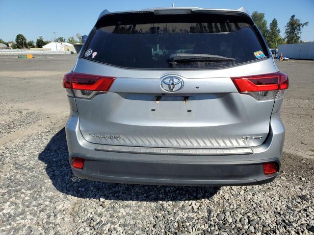 5TDJZRFH4HS385552 - 2017 TOYOTA HIGHLANDER SE 银色 照片 6