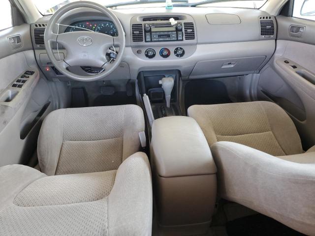 JTDBE32K220104549 - 2002 TOYOTA CAMRY LE WHITE photo 8