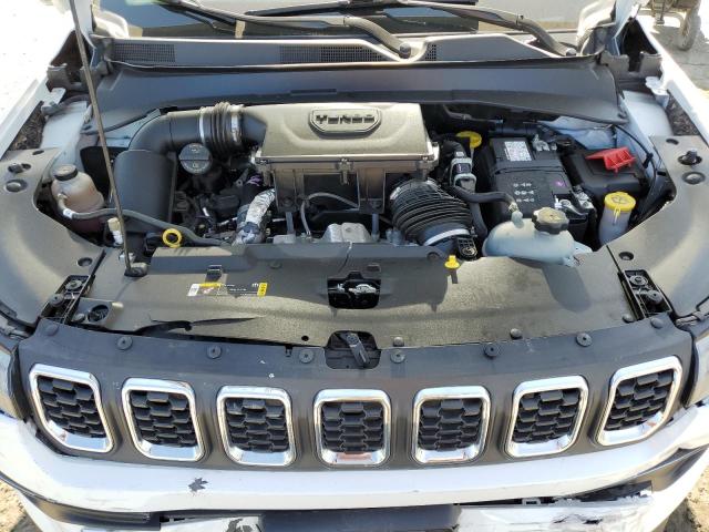 3C4NJDBNXRT110623 - 2024 JEEP COMPASS LATITUDE Білий фото 12