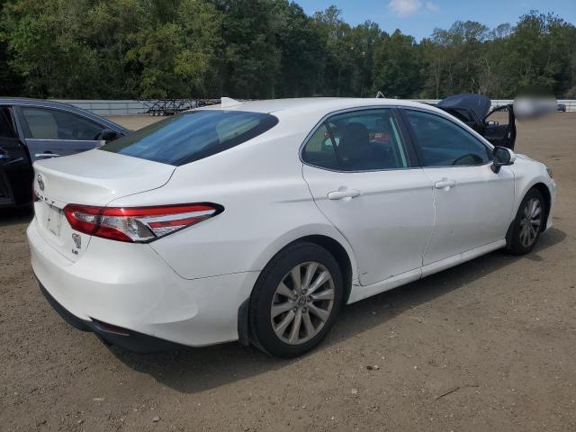 4T1C11AK3LU974130 - 2020 TOYOTA CAMRY LE WHITE photo 3