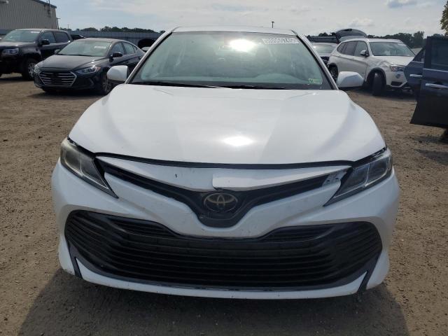 4T1C11AK3LU974130 - 2020 TOYOTA CAMRY LE WHITE photo 5