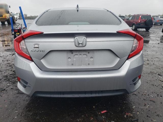2HGFC2F72JH513976 - 2018 HONDA CIVIC EX Argent photo 6