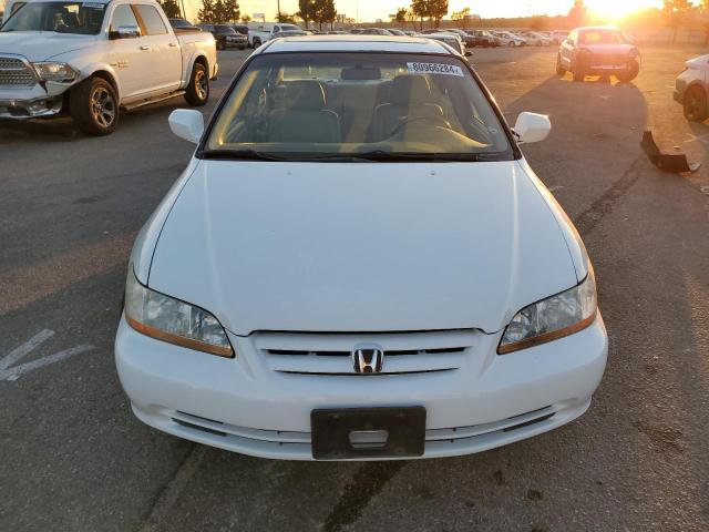 1HGCG165X1A041461 - 2001 HONDA ACCORD EX WHITE photo 5