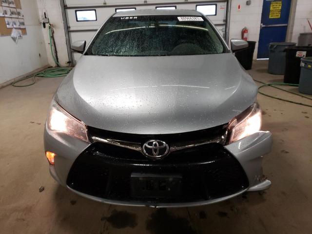 4T1BF1FK5HU753562 - 2017 TOYOTA CAMRY LE SILVER photo 5