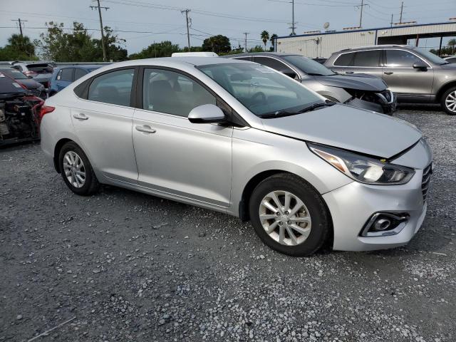 3KPC24A62LE118547 - 2020 HYUNDAI ACCENT SE SILVER photo 4
