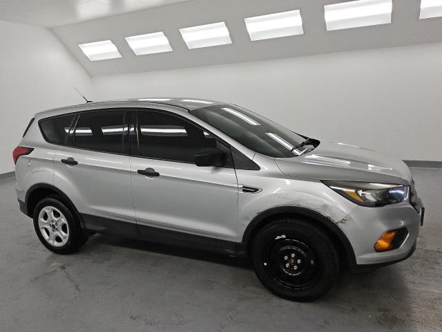 1FMCU0F76KUA41939 - 2019 FORD ESCAPE S Argent photo 4