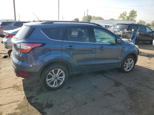 1FMCU9GD5JUA87219 - 2018 FORD ESCAPE SE Blau Foto 3