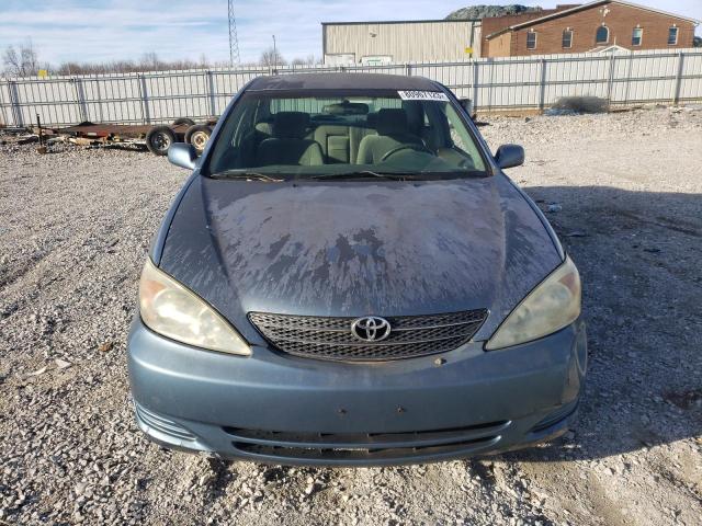 4T1BE32K72U603951 - 2002 TOYOTA CAMRY LE BLUE photo 5