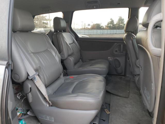 5TDZA22C24S061165 - 2004 TOYOTA SIENNA XLE GRAY photo 11