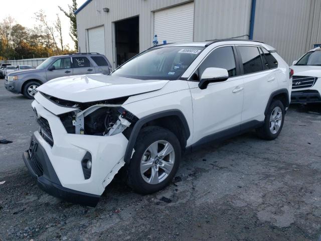 2T3W1RFV2KW010607 - 2019 TOYOTA RAV4 XLE WHITE photo 1