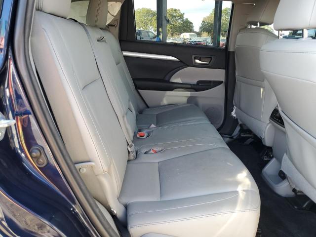 5TDKKRFH7GS122320 - 2016 TOYOTA HIGHLANDER XLE BLUE photo 11