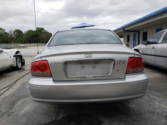 KMHWF25H54A996359 - 2004 HYUNDAI SONATA GL SILVER photo 6