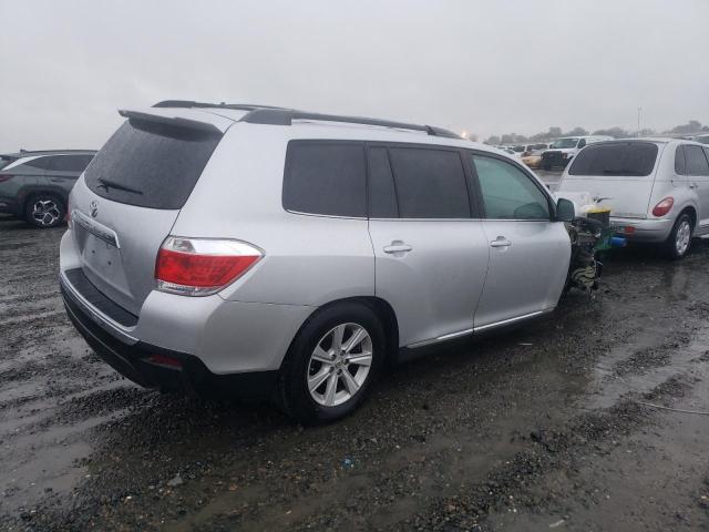 5TDZK3EH3DS093438 - 2013 TOYOTA HIGHLANDER BASE SILVER photo 3