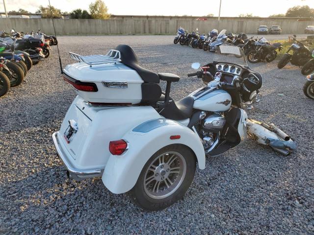 1HD1MAF11NB854102 - 2022 HARLEY-DAVIDSON FLHTCUTG WHITE photo 4