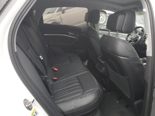 WA13AAGE3NB036384 - 2022 AUDI E-TRON SPORTBACK PRESTIGE WHITE photo 10