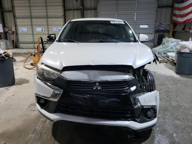 JA4AP3AU1GZ031485 - 2016 MITSUBISHI OUTLANDER ES WHITE photo 5