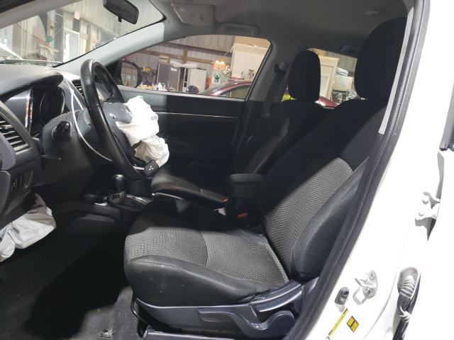 JA4AP3AU1GZ031485 - 2016 MITSUBISHI OUTLANDER ES WHITE photo 7