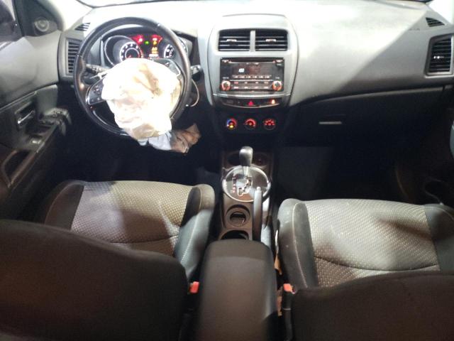 JA4AP3AU1GZ031485 - 2016 MITSUBISHI OUTLANDER ES WHITE photo 8