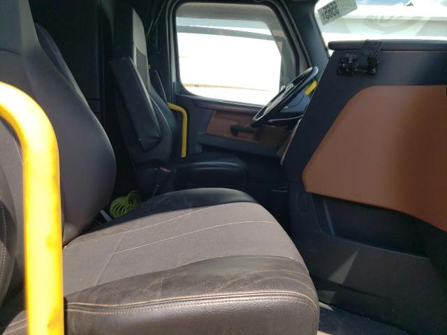 3AKJHHDR8PSNX9507 - 2023 FREIGHTLINER CASCADIA 1 WHITE photo 5