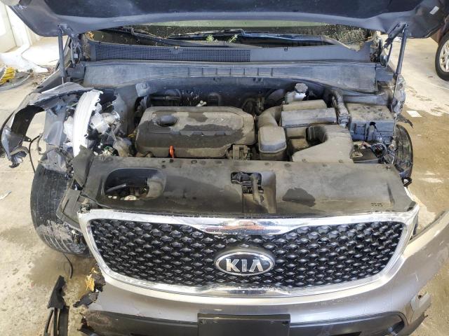 5XYPG4A37GG041594 - 2016 KIA SORENTO LX SILVER photo 11