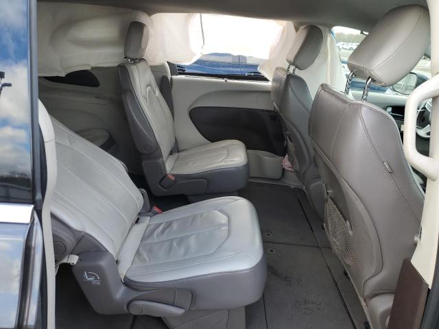 2C4RC1BG4JR204614 - 2018 CHRYSLER PACIFICA TOURING L GRAY photo 11