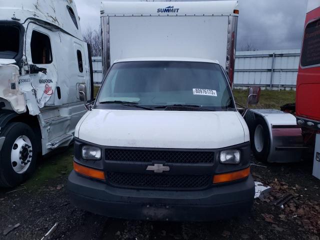 1GBHG31U431221962 - 2003 CHEVROLET EXPRESS G3 WHITE photo 5