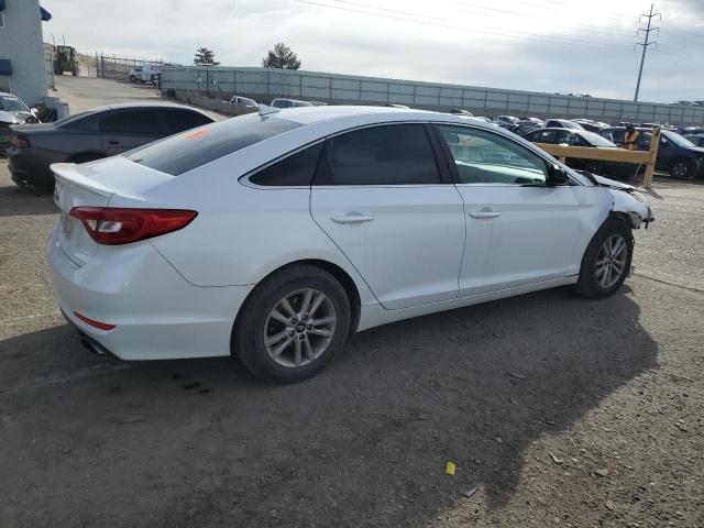 5NPE24AF8HH562060 - 2017 HYUNDAI SONATA SE WHITE photo 3