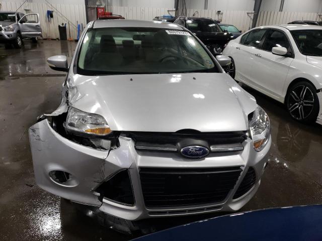 1FADP3F29EL452841 - 2014 FORD FOCUS SE SILVER photo 5