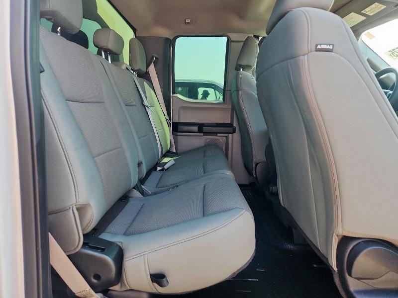 1FT7X2A60KEE91426 - 2019 FORD F250 SUPER DUTY Белый фото 11