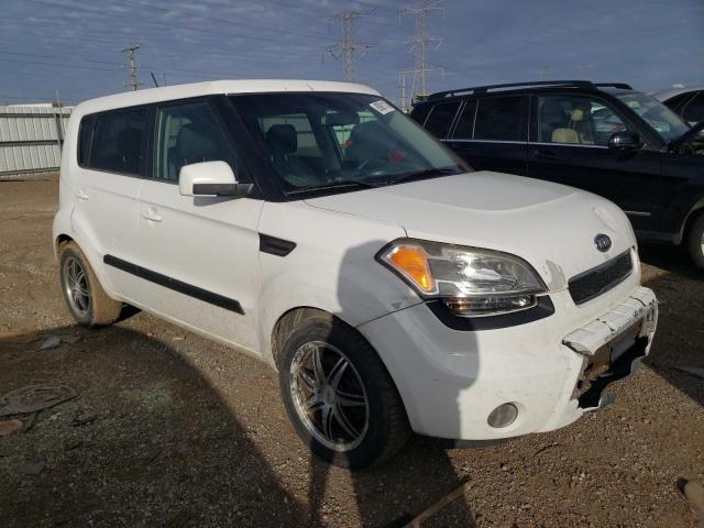 KNDJT2A29B7313324 - 2011 KIA SOUL + WHITE photo 4