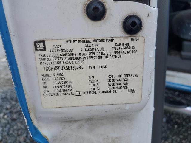 1GCHK29UX5E139285 - 2005 CHEVROLET SILVERADO K2500 HEAVY DUTY TWO TONE photo 13