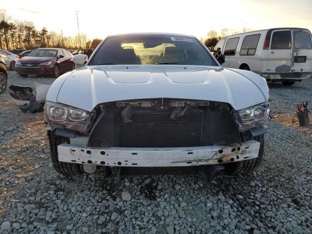 2B3CL3CG6BH590428 - 2011 DODGE CHARGER WHITE photo 5