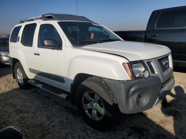 5N1AN0NW8DN811424 - 2013 NISSAN XTERRA X WHITE photo 4