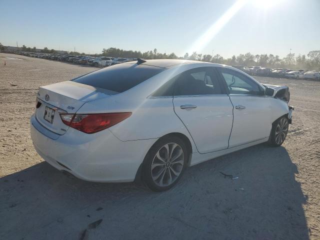 5NPEC4AB4DH649040 - 2013 HYUNDAI SONATA SE WHITE photo 3