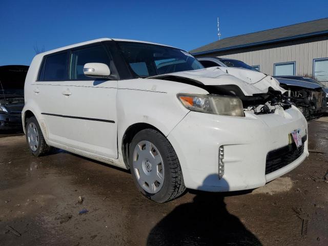 JTLZE4FE6DJ047475 - 2013 TOYOTA SCION XB WHITE photo 4