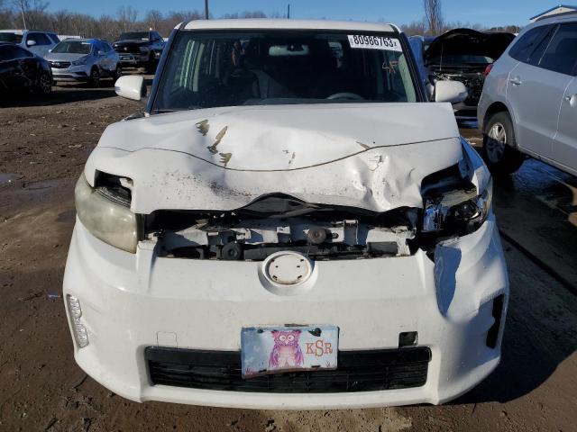 JTLZE4FE6DJ047475 - 2013 TOYOTA SCION XB WHITE photo 5