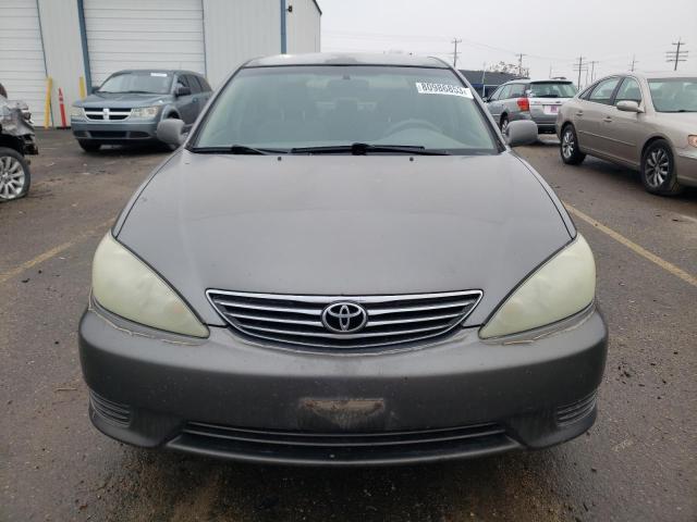 4T1BE32K15U523940 - 2005 TOYOTA CAMRY LE CHARCOAL photo 5