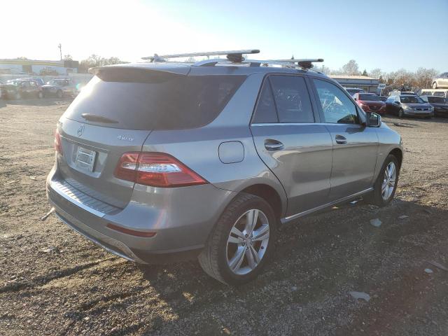4JGDA5HBXCA022020 - 2012 MERCEDES-BENZ ML 350 4MATIC GRAY photo 3