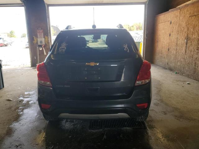 KL7CJPSB2JB642207 - 2018 CHEVROLET TRAX 1LT رمادي صورة 6