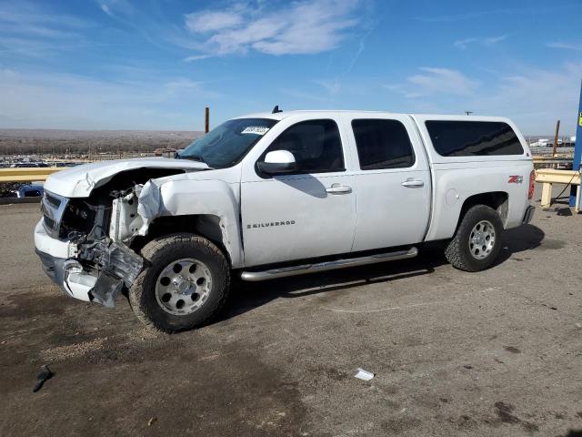 3GCEK13M47G522558 - 2007 CHEVROLET SILVERADO K1500 CREW CAB WHITE photo 1