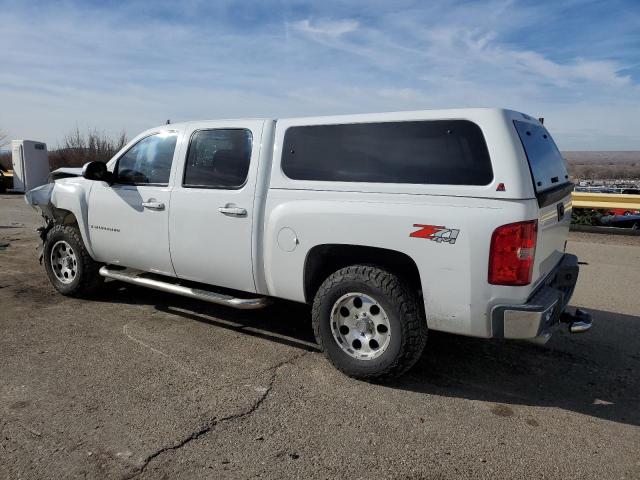 3GCEK13M47G522558 - 2007 CHEVROLET SILVERADO K1500 CREW CAB WHITE photo 2