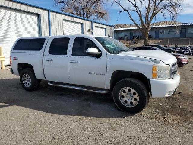 3GCEK13M47G522558 - 2007 CHEVROLET SILVERADO K1500 CREW CAB WHITE photo 4