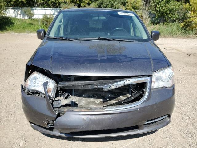 2C4RC1CG6GR302471 - 2016 CHRYSLER TOWN & COU TOURING L GRAY photo 5